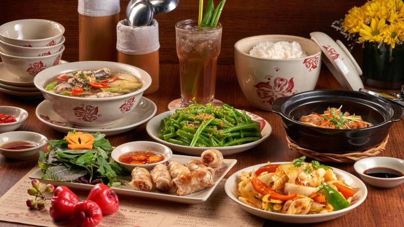 Chiêm Bao Thấy Một Mâm Cơm